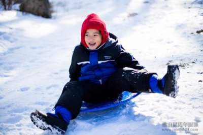 滑雪服可以當(dāng)沖鋒衣穿嗎？